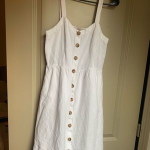 White buttoned up dress